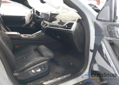 2024 BMW X6 xDrive40I z USA, uszkodzony, nr VIN 5UX33EX00R9T01236